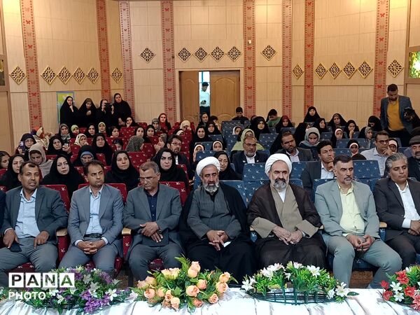 همایش ادبی زیر سایه خورشید و رونمایی از کتاب به مناسبت میلاد امام رضا(ع) در مروست