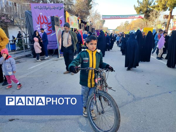 قاب پانا میزبان ساعات اولیه جشن بزرگ خیابانی در نیشابور 
