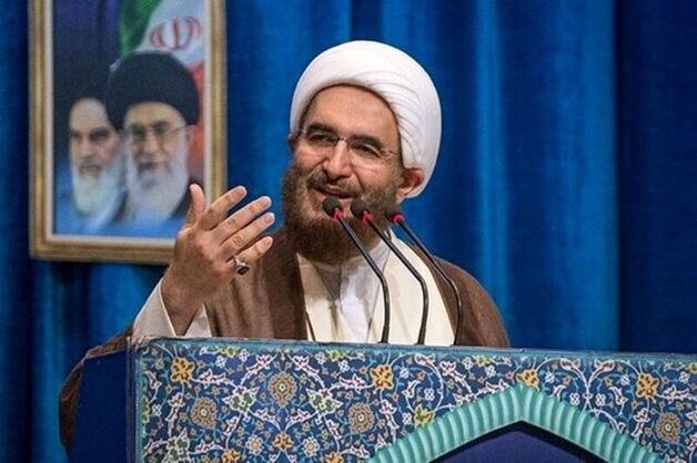 حاج علی اکبری: تنگه‌های هرمز و باب المندب مولفه قدرت و ایستادگی
