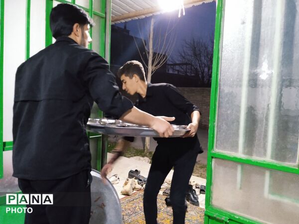  قرائت قرآن همزمان با اولین روز شهادت رهبر معظم انقلاب
