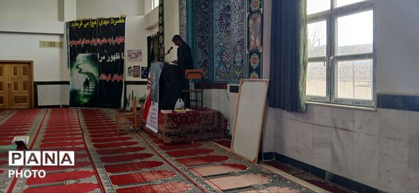 حضور پررنگ دانش‌آموزان بیرانوندی در نماز جمعه