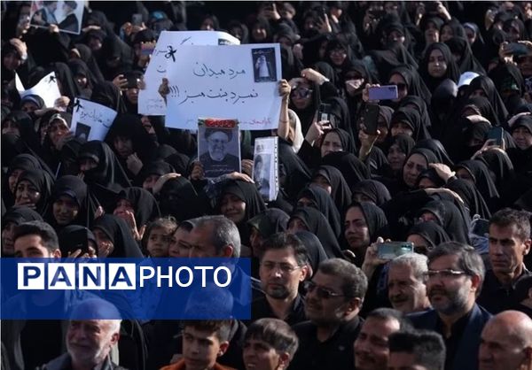 عزاداری مردم مشهد به مناسبت شهادت خادم الرضا(ع)، آیت الله رئیسی و همراهان ایشان