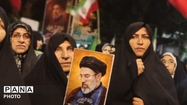 نود وهشتمین  قرار شبانه مردم انقلابی کوهدشت، در دفاع از وطن و بیعت با رهبری