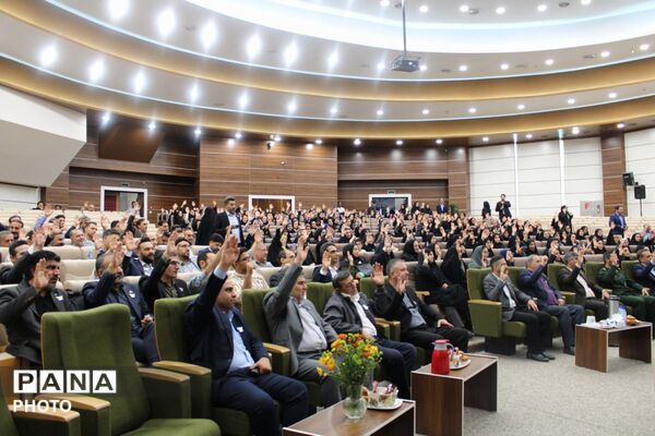 مراسم بزرگداشت مقام معلم در پردیس