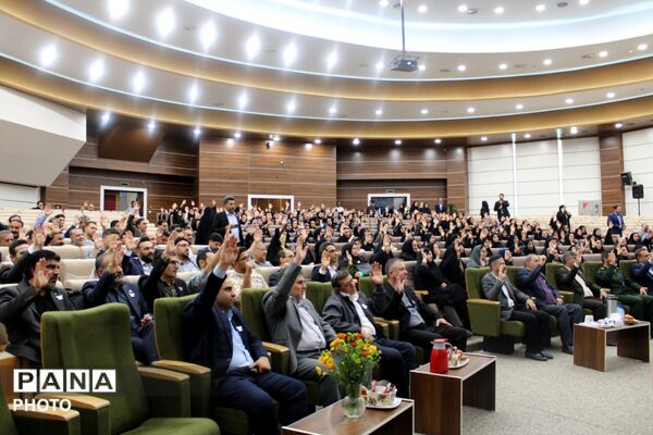 مراسم بزرگداشت مقام معلم در پردیس