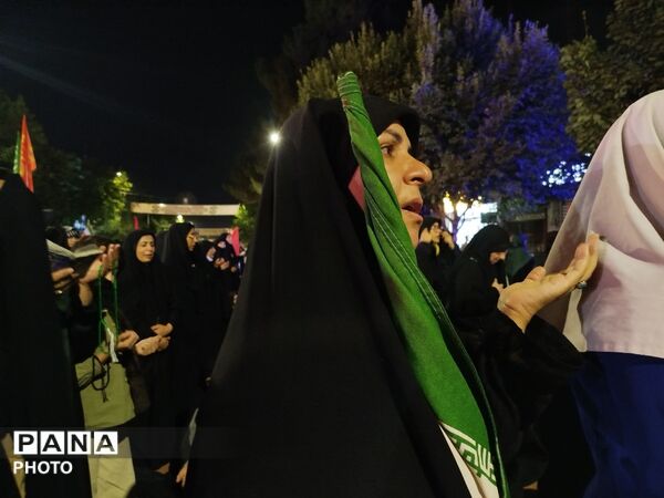 خیابان امام خمینی شهرستان نیشابور باز هم اجتماعات شبانه مردم این شهر را در برمی‌گیرد