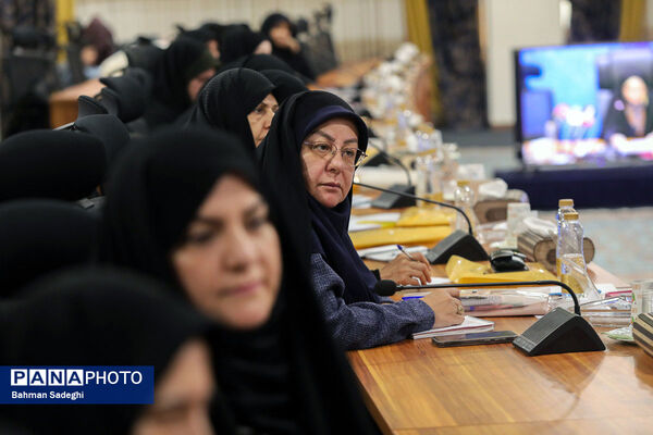 گردهمایی کارشناسان مسئول امور زنان و خانواده آموزش‌ و پرورش