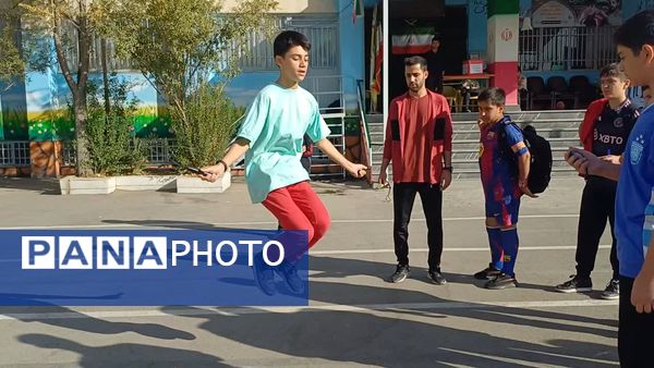 انتخابات انجمن ورزشی و المپیاد دانش‌آموزی دبیرستان اندیشه شاهد 