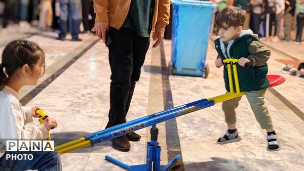  قاب پانا میزبان غرفه کودک در حسینیه امام خمینی 