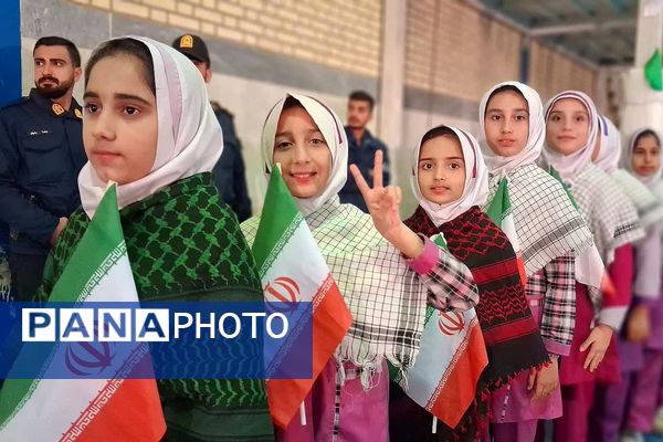 برگزاری برنامه میدان انقلاب بمناسبت دهه فجر در شهرستان باشت