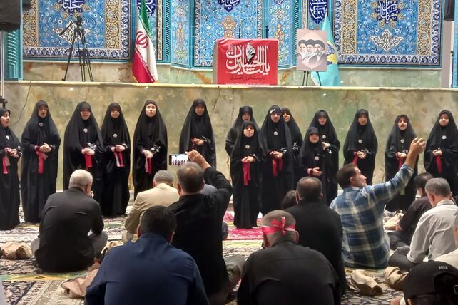 هم‌نوایی دانش‌آموزان شهرقدس در مصلی