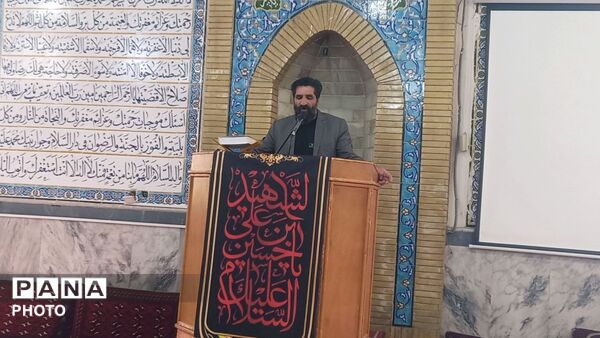 اقامه نماز جمعه عبادی سیاسی در  هفته آخر در اسفند ماه 
