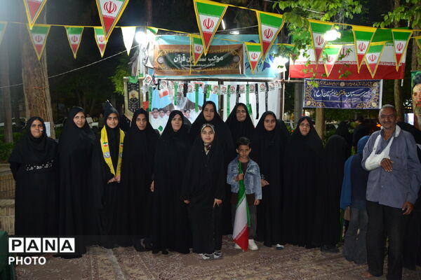 میدان‌داری دانش‌آموزان و دبیران دبیرستان امام حسین (ع) در موکب سفیران قرآن اردکان