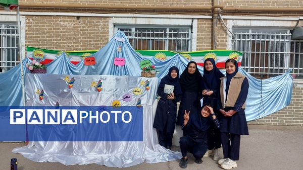  جشن نیمه شعبان و دهه فجر در دبیرستان مستوفی ۲ 