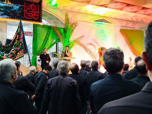 اجتماع عزاداران در جوار امامزاده سید حمزه کاشمر به مناسبت شام غریبان