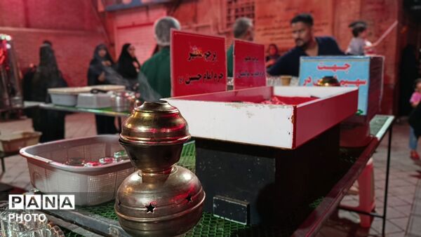 فعالیت چایخانه حضرت زهرا (س) در شب شهادت امام حسن عسکری(ع) 