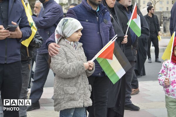 حضور حداکثری مردم و فرهنگیان اسلامشهر در راهپیمایی روز جهانی قدس 