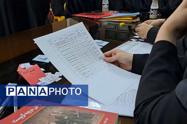  مسابقات قرآن و عترت دانش‌آموزی با حضور پرشور آینده‌سازان