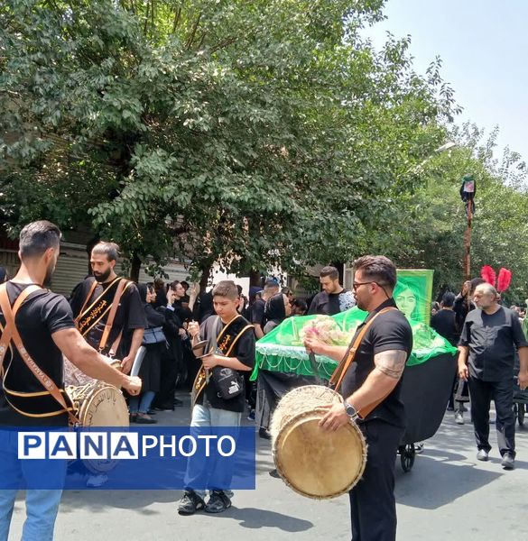 عاشورا روایت بیداری