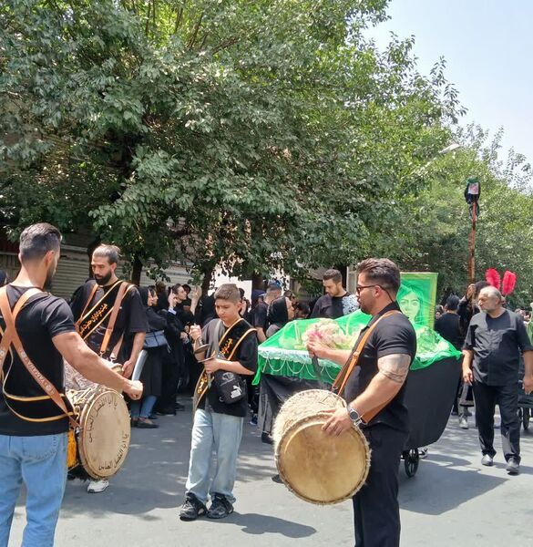 عاشورا روایت بیداری