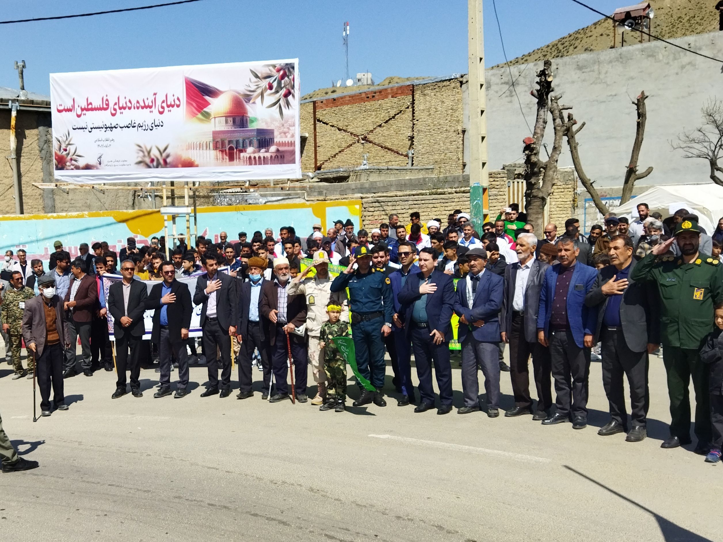  آحاد مردم و دانش آموزان در راهپیمایی روز قدس نقش آفرینی کردند