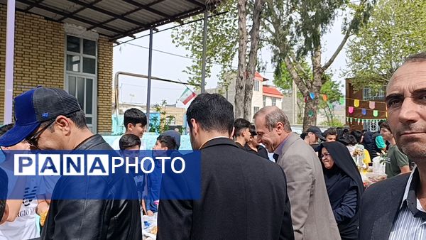 برپایی بازارچه کار و فناوری در دبیرستان شهید بهشتی آشخانه