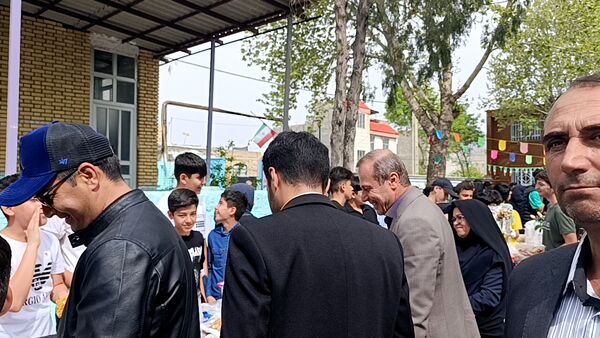 برپایی بازارچه کار و فناوری در دبیرستان شهید بهشتی آشخانه