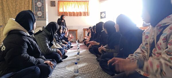 اردوی دانش‌آموزی تمشک مدارس دخترانه انصار و بعثت در زنجان