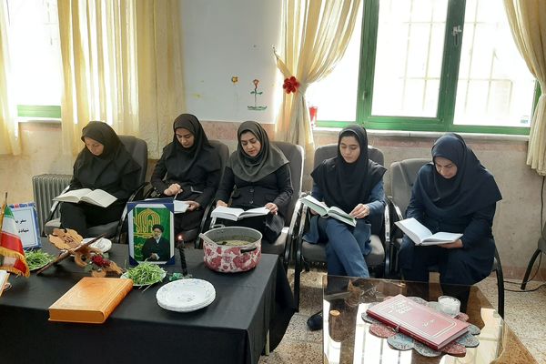 مراسم گرامیداشت شهدای خدمت در مدارس شهرستان فیروزکوه