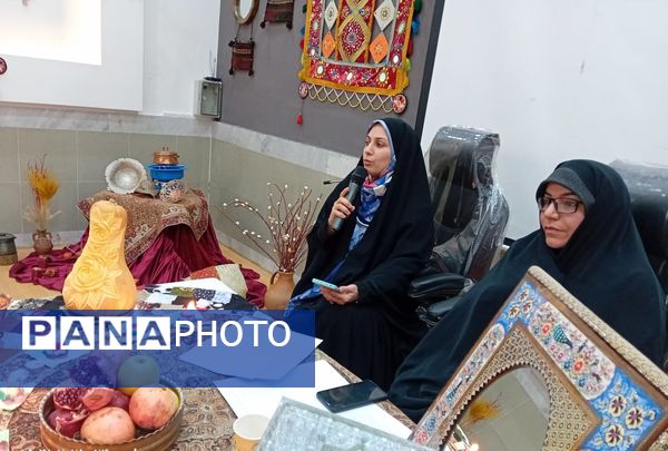 وقتی نوجوانان قلم به دست گرفتند شب شعر رنگی تازه یافت