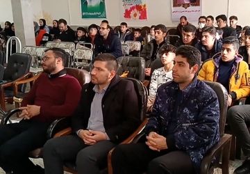 کارگاه توانمندسازی فعالین هیئت‌های دانش آموزی منطقه انزل