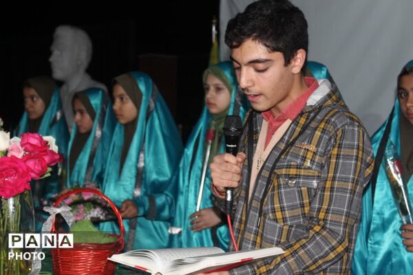 از روایت‌گری تا خنده؛ تماشای شکوه توانمندی‌های نوجوانان در اختتامیه پاتوق نوجوان مبارز