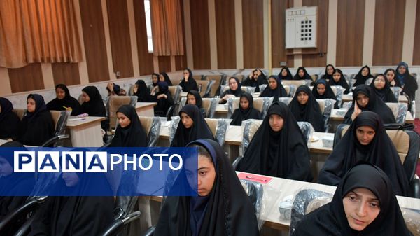 کارگاه هوش مصنوعی ویژه دانش‌آموزان دختر مقطع متوسطه اول شهرستان مه‌ولات