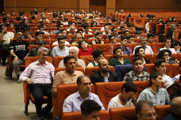 آیین نکوداشت منتخبین مرحله استانی چهل و سومین دوره مسابقات فرهنگی و هنری فردا
