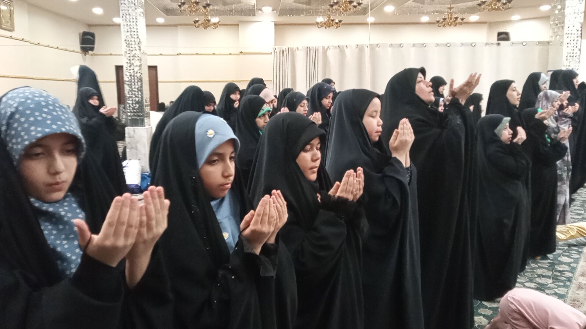 اعتکاف دانش‌آموزی ناحیه یک مشهد،فرصتی برای نزدیک‌تر شدن به خدا