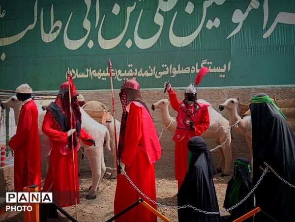 در میان عطر شهادت و یاد امام حسین(ع)