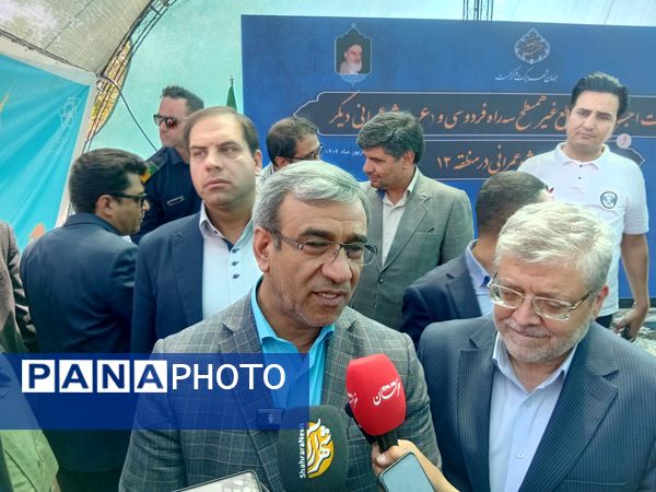 آغاز عملیات اجرایی تقاطع غیرهمسطح سه راه فردوسی و افتتاح ۴۷ پروژه عمرانی در منطقه ۱۲ 