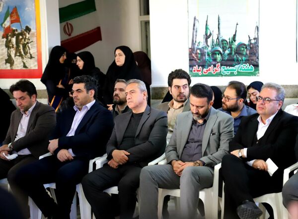 میزبانی هنرجویان هنرستان دکتر حسابی شهر محلات از پیکر شهید گمنام دفاع مقدس 