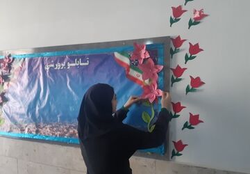 تزیین دبیرستان شهید مجید دهنوی به مناسبت دهه فجر