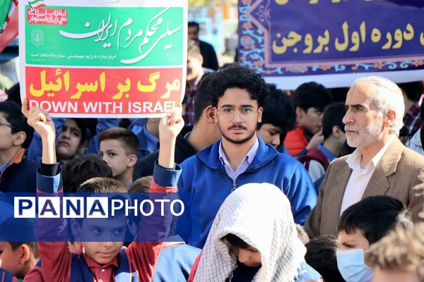 ۱۳ آبان از قاب مردم!