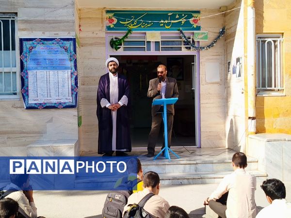 بازدید سرزده بازپرس دادگستری شهرستان کاشمر از دبیرستان میثاق