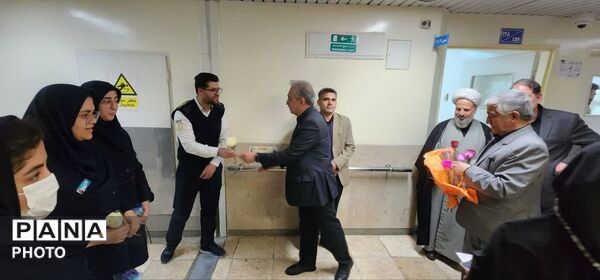 فرماندار همدان از روند درمان مجروحان «جنگ رمضان» بازدید کرد