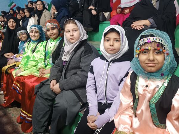 آئین افتتاحیه مسابقات فوتسال دانش‌آموزی منتخب آموزشگاه های شهرستانهای استان تهران به میزبانی ورامین 