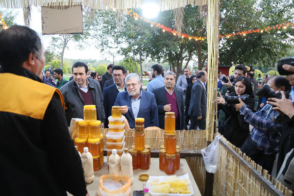 افتتاح سومین جشنواره طعم و رنگ پاییز