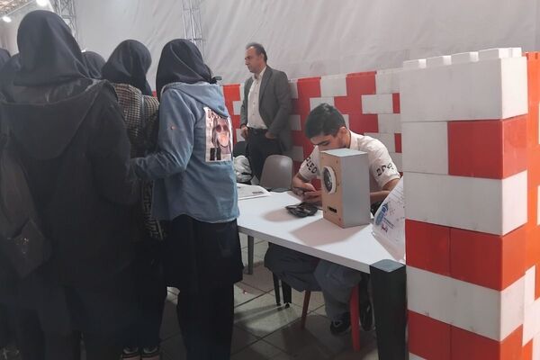 بازدید علمی مدرسه نرگس پردیس از پارک علم و فناوری