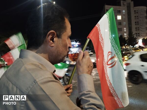 چایخانه و موکب مردمی  شهید سبحانی فر در  میدان آزادی شهرستان نیشابور 