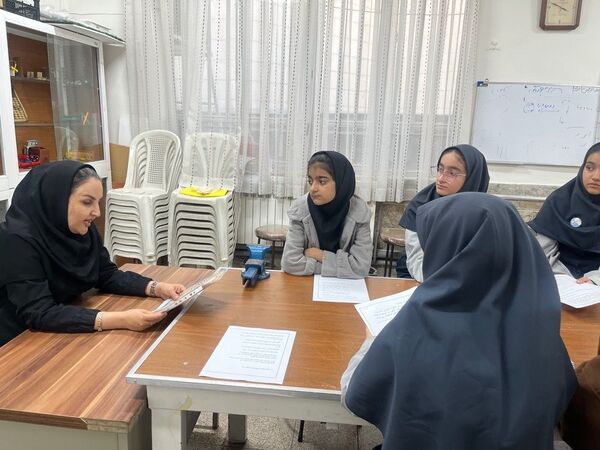 جلسه سفیران سلامت دبیرستان مطهره ناحیه ۶ مشهد مقدس