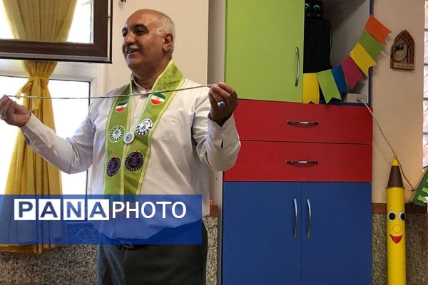 برگزاری کارگاه آموزش مهارت‌های سازمان دانش‌آموزی در دبستان شاهد ام‌البنین (س) ناحیه دو شهرری 