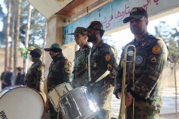 آیین گلباران مزار شهدا با حضور مسئولان شهرستان رباط‌کریم