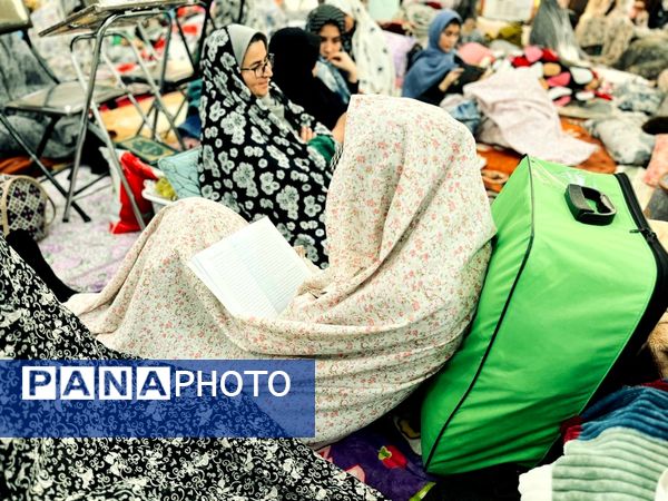 مراسم اعتکاف مادر دختری در مسجد صاحب الزمان آشخانه